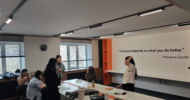 ЭДВАРДА СТРООНА