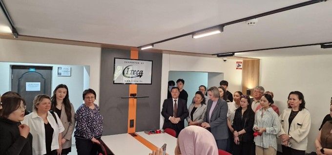 ЭДВАРДА СТРООНА