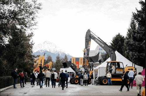 НОВЫЕ РУБЕЖИ КРУПНЕЙШИХ ОТРАСЛЕВЫХ ВЫСТАВОК MININGMETALS CENTRAL ASIA 2024 И KAZCOMAK 2024 КАК ДРАЙВЕР РАЗВИТИЯ ГОРНО-МЕТАЛЛУРГИЧЕСКОЙ ОТРАСЛИ КАЗАХСТАНА